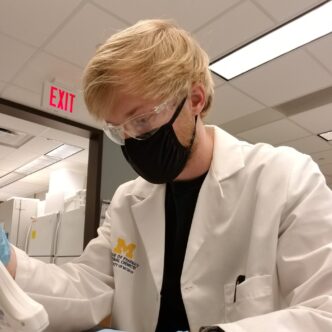 Halseth PDDS21 – working in the lab
